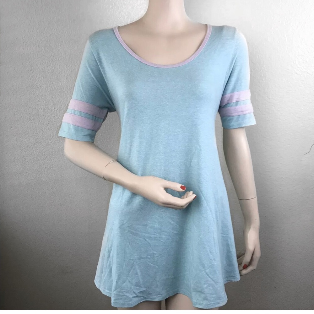 🥳LuLaRoe Perfect Tee Heathered Teal